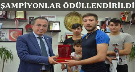 ŞAMPİYONLAR ÖDÜLLERİNİ ALDI