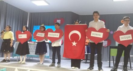 Turkuvaz'da mezuniyet kutlaması