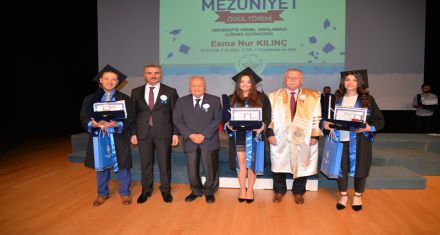 BİRİNCİLER ÖDÜLLERİNİ ALDI 