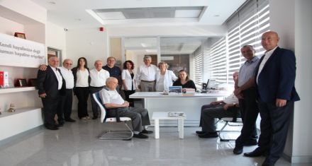 Bağışçılar vakfı yeni binasına taşındı