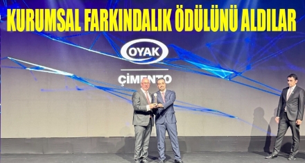 KURUMSAL FARKINDALIK ÖDÜLÜNÜ ALDILAR